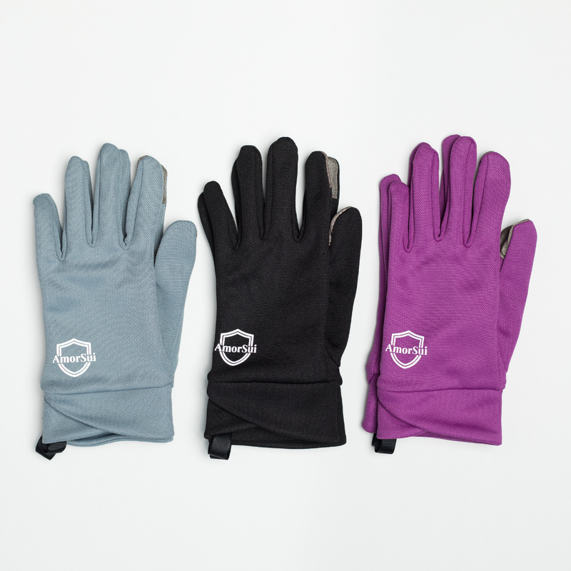 Three colors of the Alice™ Antimicrobial Gloves